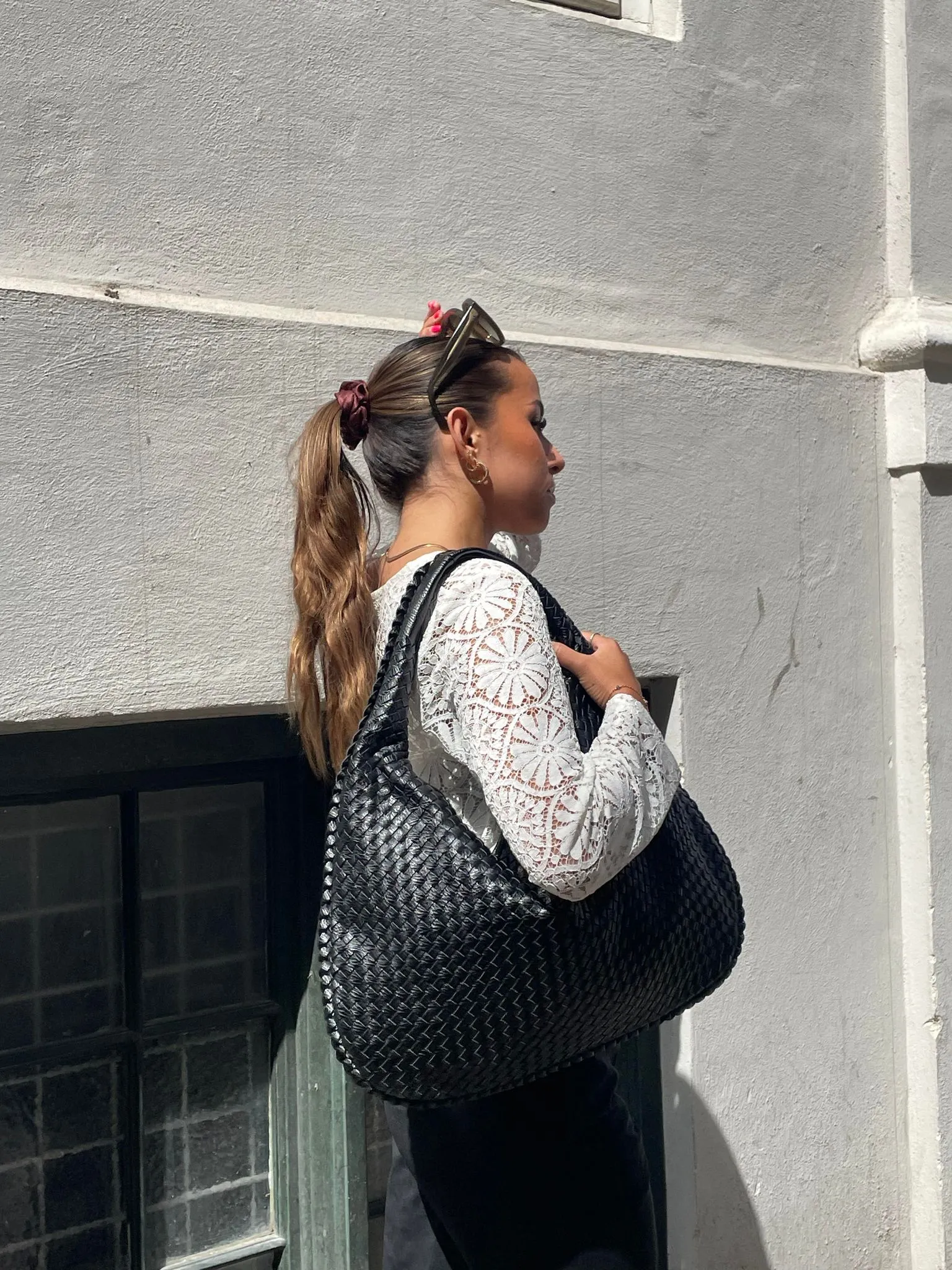 Spacious Tote Bag – Elegant, Practical & Perfect for Everyday Use