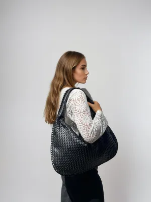 Spacious Tote Bag – Elegant, Practical & Perfect for Everyday Use