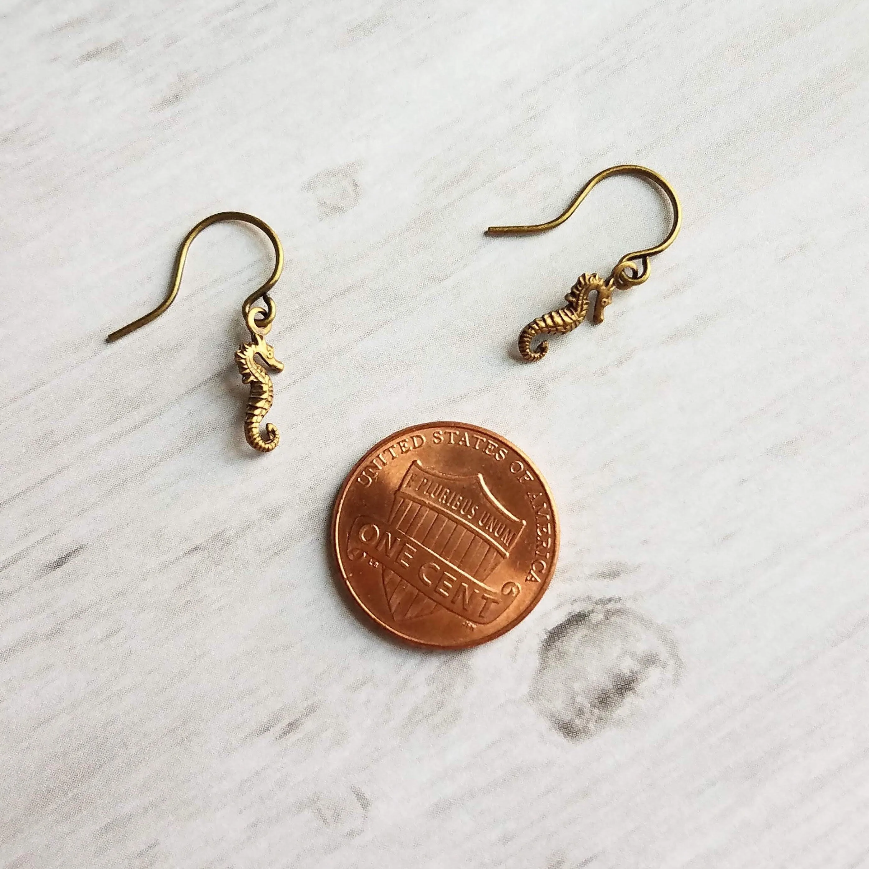 Tiny Seahorse Earrings, sea creature earring, mini seahorse earring, little bronze seahorse earring, beach earring, seahorse dangles, small