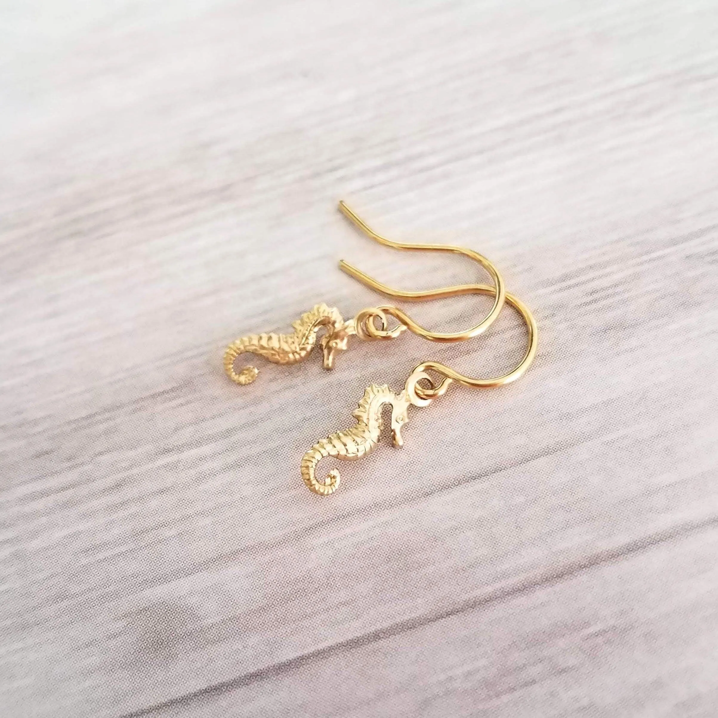 Tiny Seahorse Earrings, sea creature earring, mini seahorse earring, little bronze seahorse earring, beach earring, seahorse dangles, small