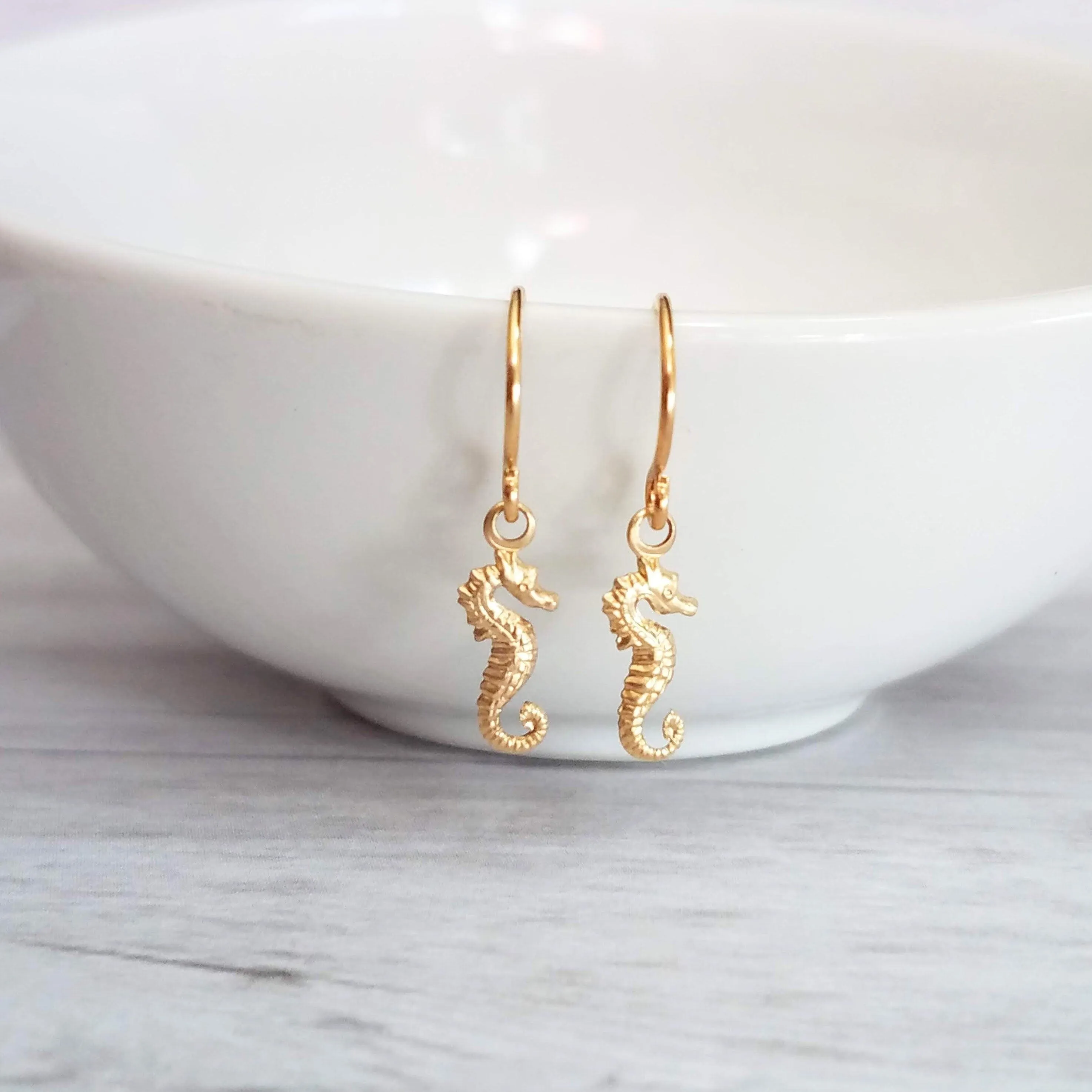 Tiny Seahorse Earrings, sea creature earring, mini seahorse earring, little bronze seahorse earring, beach earring, seahorse dangles, small