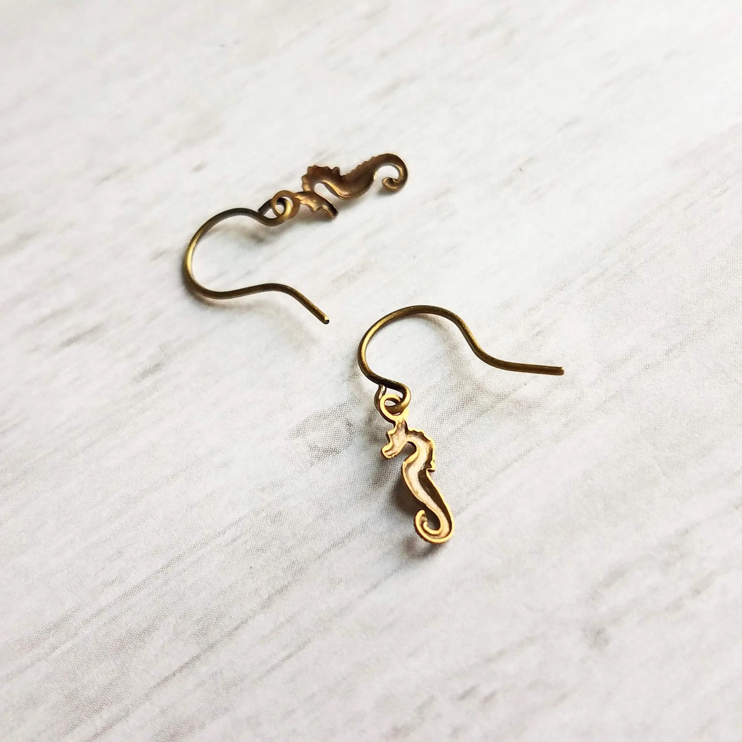 Tiny Seahorse Earrings, sea creature earring, mini seahorse earring, little bronze seahorse earring, beach earring, seahorse dangles, small