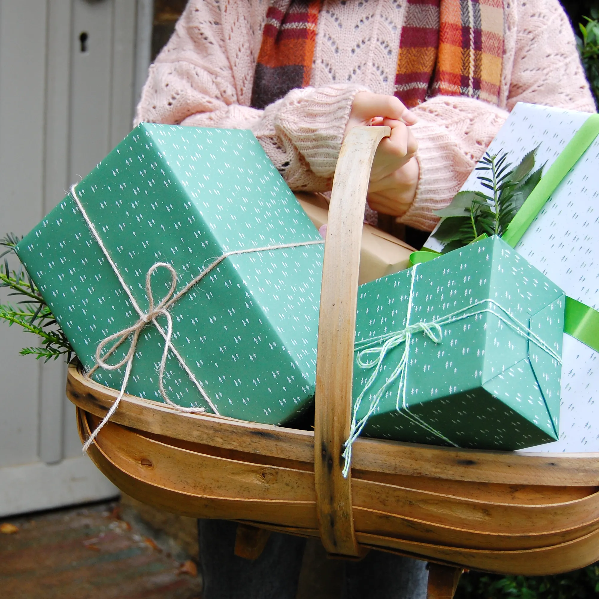 Tiny Trees Green Wrapping Paper Set