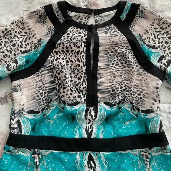 Twelfth Street by Cynthia Vincent 100% silk green animal print mini dress size 4