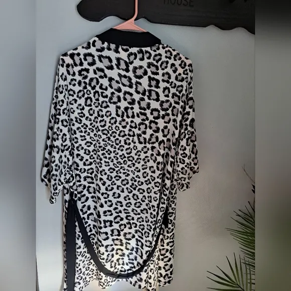 VICTORIA'S SECRET Oversized Handkerchief Kimono Robe Natural Leopard XS/S NEW