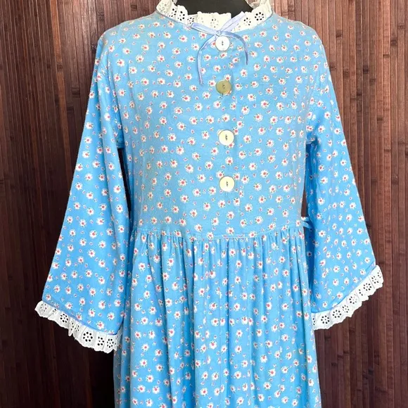 Vintage Nightgown Flannel Nightie 60s 70s Flower Blue Eyelet Lace House Dress