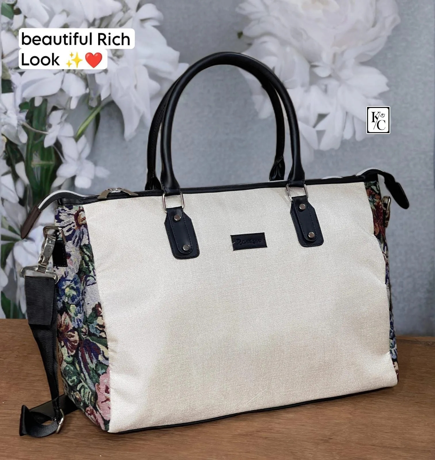 WOMEN'S TRAVEL LARGE CAPACITY DUFFLE BAG