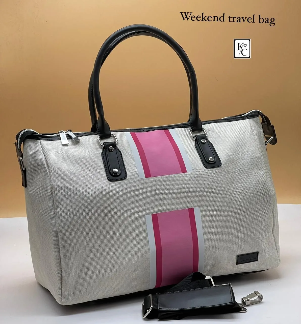 WOMEN'S TRAVEL LARGE CAPACITY DUFFLE BAG